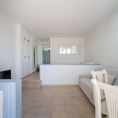 Apartment Nidos *