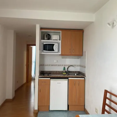 Khách sạn hẻo lánh New Folias 3*