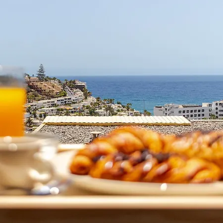 Increible Terraza Con Vistas Al Mar En *