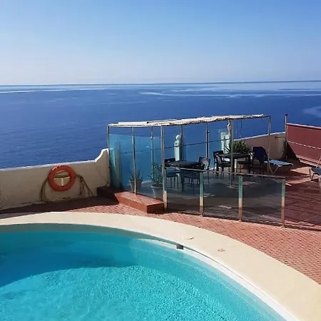 The Sound Of Ocean Waves Apartment *