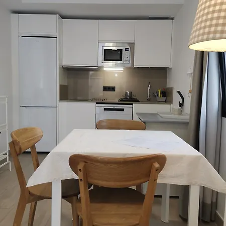 B Slow Condor Apartment