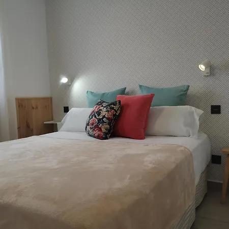 Apartment B Slow Condor *