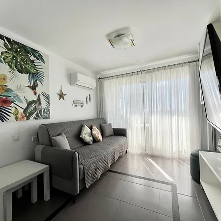 Colina Sea View Apartamento *