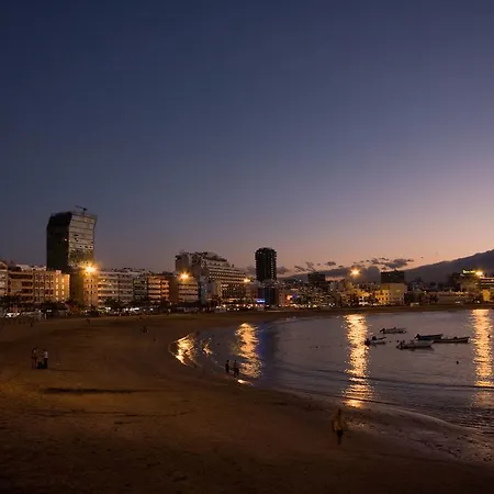 Aguas Verdes En La Playa San Agustin (Gran Canaria)