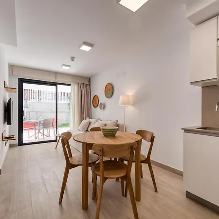 Apartment B Slow Condor