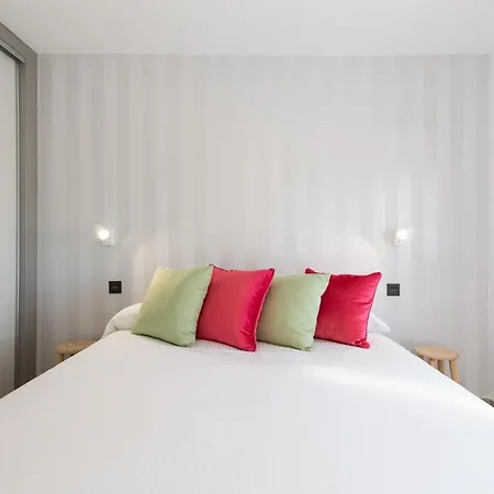 Apartment B Slow Condor