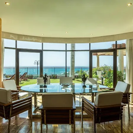 Albella Villa *
