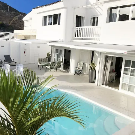 Sea View Villa *