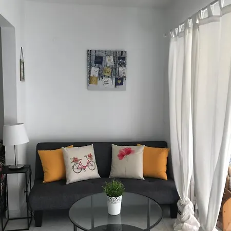 Monte Rojo Terrace Apartment *