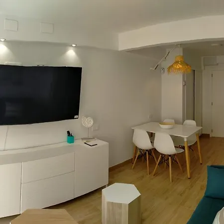 La Colina 30 * San Agustin (Gran Canaria)