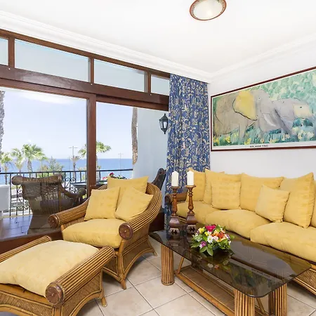Sunsuites Carolina Apartment