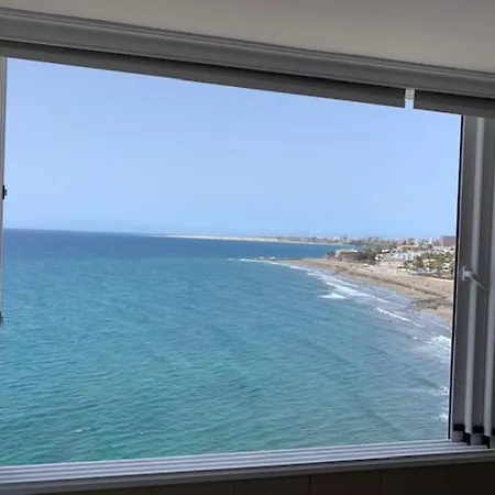 Ocean Breeze Apartment