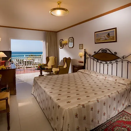 Hotel Club 4*