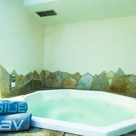 Bluebay Club Apartment *