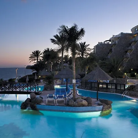 Bluebay Club Apartment *