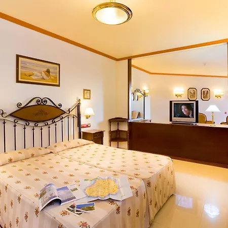 Hotel Club 4*