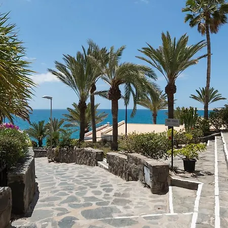 Aparthotel El Yate 4*
