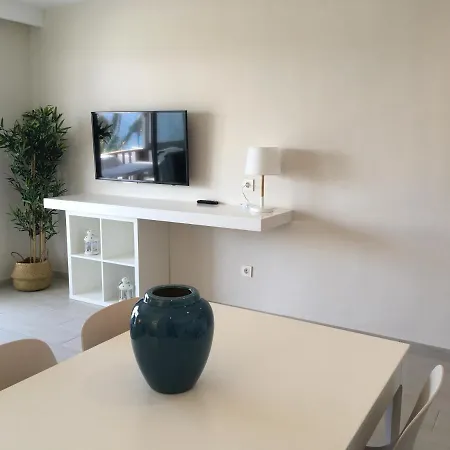 Ocean View Agustino Apartamento *