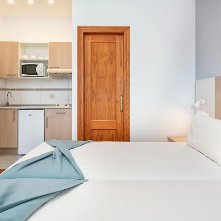 New Folías Apartahotel 3*