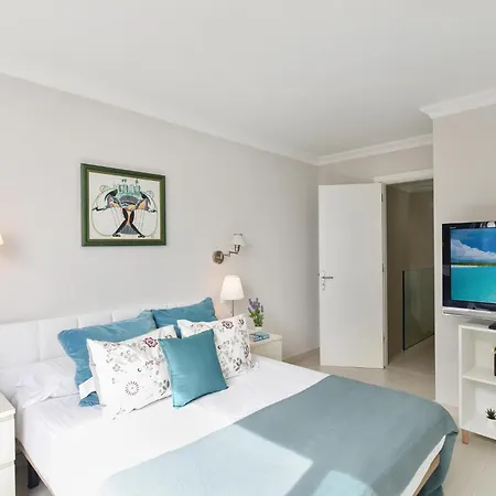 Beachfront Burras Mra 02 *