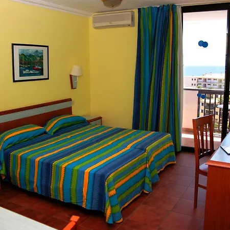 New Folías Apartahotel 3*