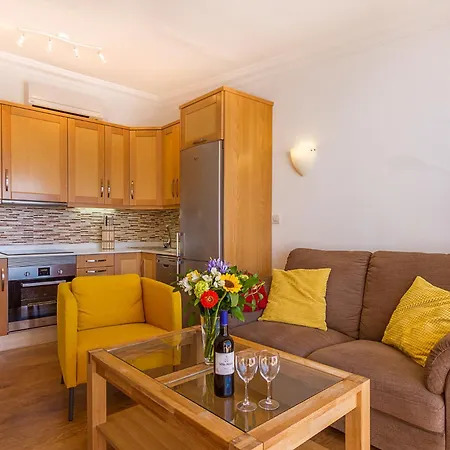 Sunsuites Carolina Apartment *