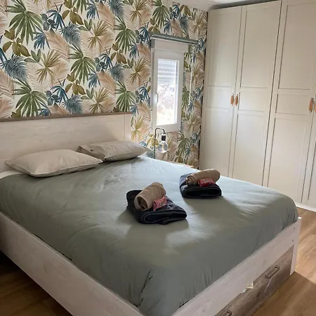 Monterojo Burras Apartment
