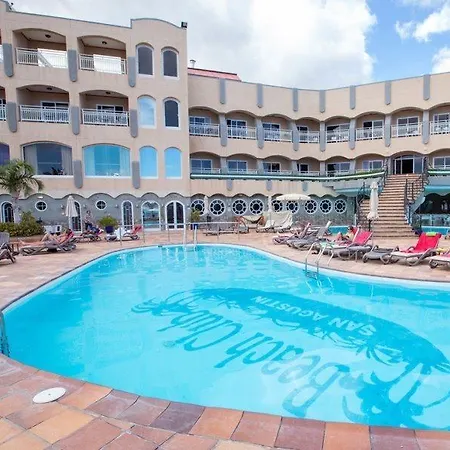 Club Hotel