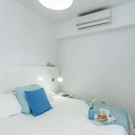 Seaviews & Terrace Flores
