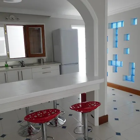 Fantastica Vivienda En Playa De Con Piscina