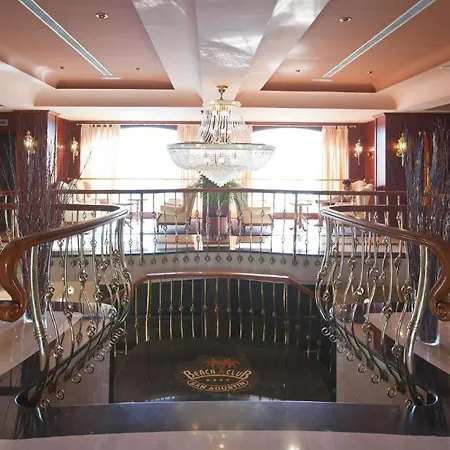 Club Hotel 4*