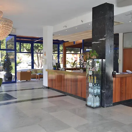 New Folías Apartahotel 3*