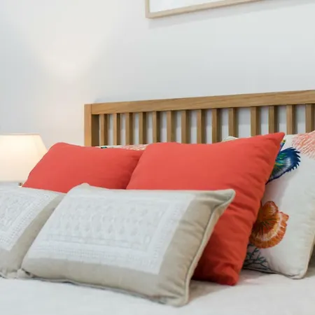 Modern Loft 15m To The Beach Wifi Apartment *