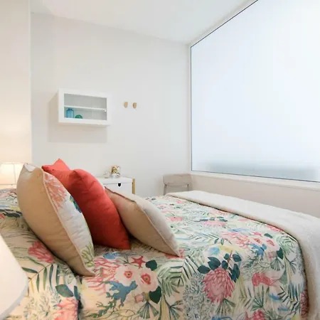 Modern Loft 15m To The Beach Wifi Apartment *