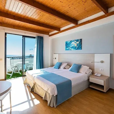 New Folías Apartahotel 3*