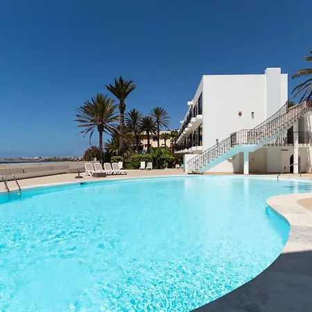 Monte Del Moro Apartment *