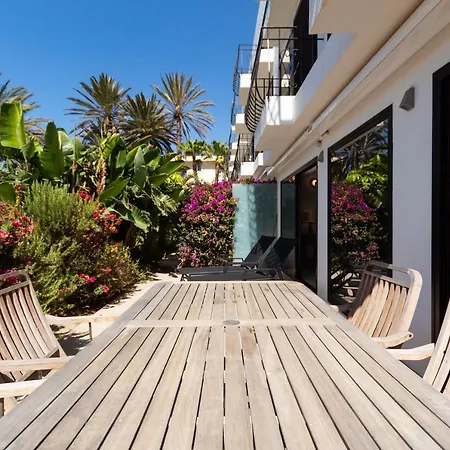 Monte Del Moro Apartment