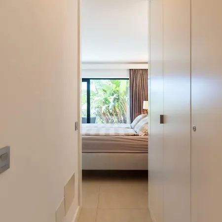 Monte Del Moro Apartment