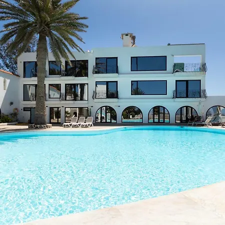 Monte Del Moro Apartment *