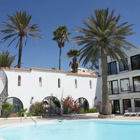 Monte Del Moro Apartment *