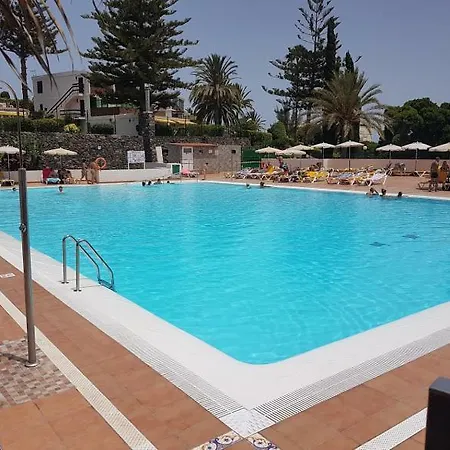Monte Rojo Apartment