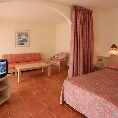 Hotel Abora Interclub Atlantic By Lopesan 4*