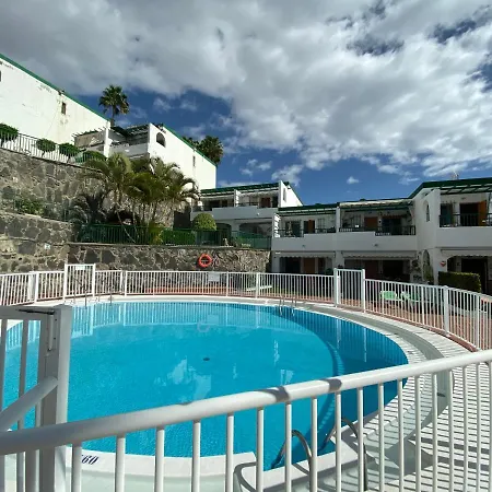 Apartment Sea View 2br Toploctaion Heated Pool 5 Min To