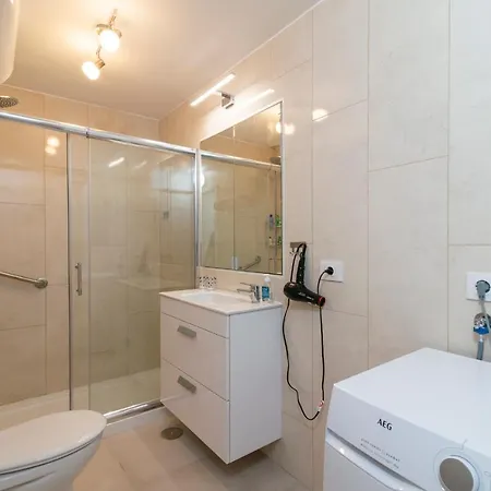 Full Equipped Best Location With Pool Apartment