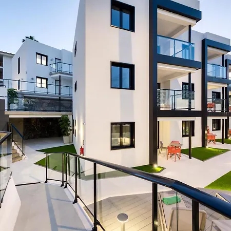 B Slow Condor Apartamento *